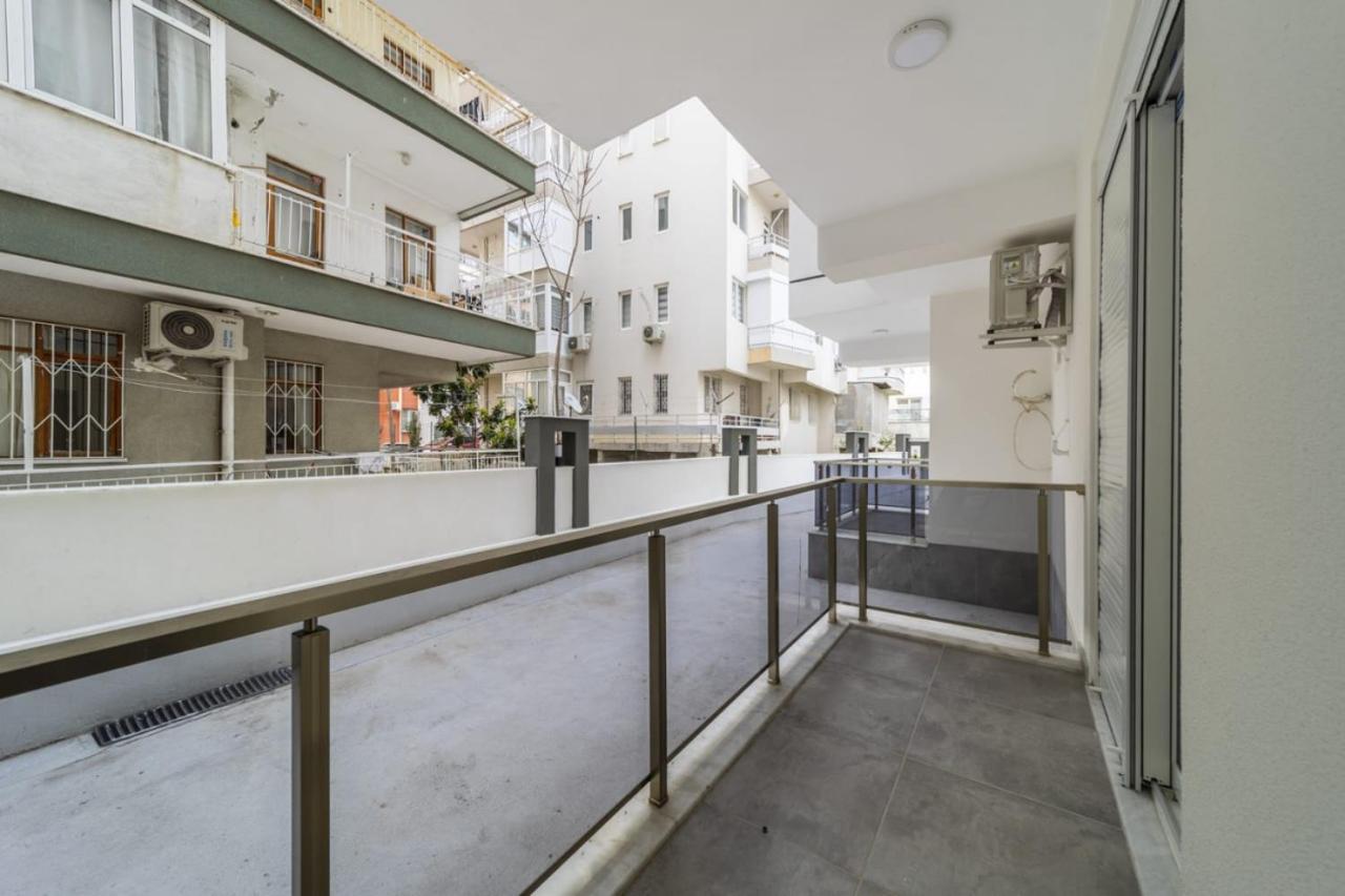 Modern And Cozy Apartment With Central Location And Balcony In Muratpasa, Antalya Antália Exterior foto